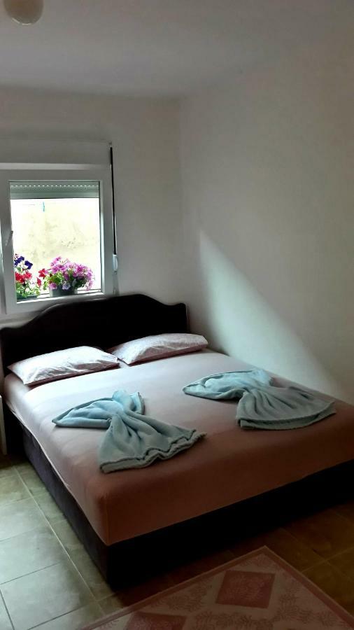 Apartman Tatjana Sutomore Esterno foto