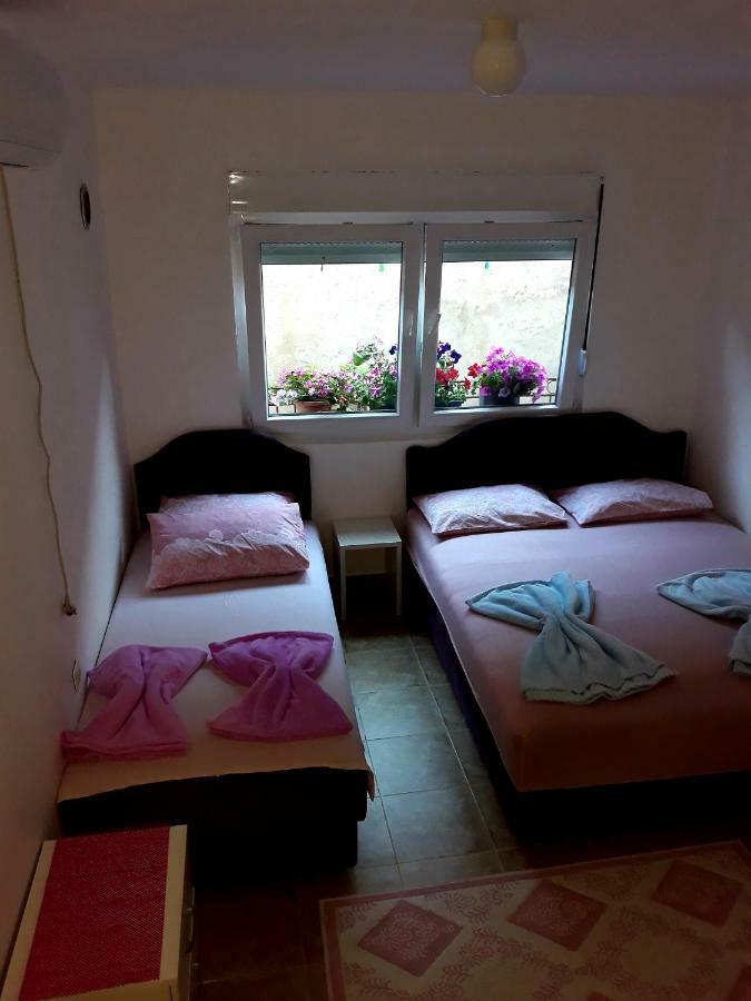 Apartman Tatjana Sutomore Esterno foto